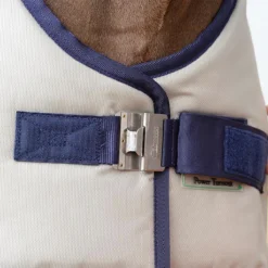 Deken Bucas Power Turnout Extra High Neck 300gr Zilver -Ruiter Hoek Verkoopwinkel deken bucas power turnout extra high neck 300gr zilver 1500x1500 133254