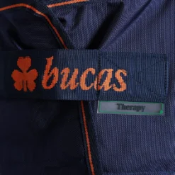 Deken Bucas Therapy Turnout Light Donkerblauw-oranje -Ruiter Hoek Verkoopwinkel deken bucas therapy turnout light donkerblauw oranje 1500x1500 119302