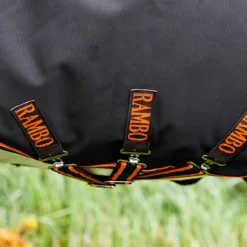 Deken Horseware Rambo Supreme 1680D Medium 200gr Zwart-oranje -Ruiter Hoek Verkoopwinkel deken horseware rambo supreme 1680d medium 200gr zwart oranje 1500x1500 133569