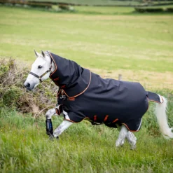 Deken Horseware Rambo Supreme 1680D Medium 200gr Zwart-oranje -Ruiter Hoek Verkoopwinkel deken horseware rambo supreme 1680d medium 200gr zwart oranje 1500x1500 133572