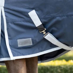 Deken QHP Turnout Fleece 0gr Donkerblauw -Ruiter Hoek Verkoopwinkel deken qhp turnout fleece 0gr donkerblauw 1500x1500 155898