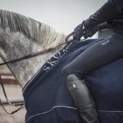 Deken SKØL Cooler Ebba Donkerblauw 10 Deken SKØL Cooler Ebba Donkerblauw -Ruiter Hoek Verkoopwinkel deken skol cooler ebba donkerblauw 1500x1500 130222