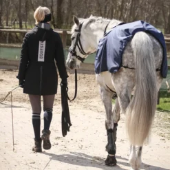 Longeerdeken Busse Rain Donkerblauw -Ruiter Hoek Verkoopwinkel longeerdeken busse rain donkerblauw 1500x1500 134398