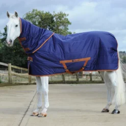 Staldeken Bucas Shamrock Quilt 150gr Donkerblauw -Ruiter Hoek Verkoopwinkel staldeken bucas shamrock quilt 150gr donkerblauw 1500x1500 157971