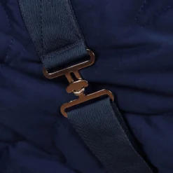 Staldeken Friesian Horse By Horsegear 160gr Donkerblauw 13 Staldeken Friesian Horse By Horsegear 160gr Donkerblauw -Ruiter Hoek Verkoopwinkel staldeken friesian horse by horsegear 160gr donkerblauw 1500x1500 173337