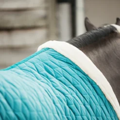 Staldeken Kentucky Velvet 160gr Groen -Ruiter Hoek Verkoopwinkel staldeken kentucky velvet 160gr groen 1500x1500 139907