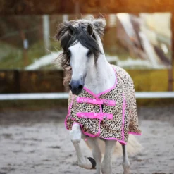 Vliegendeken Epplejeck EJLeopard Fancy Junior Bruin-roze -Ruiter Hoek Verkoopwinkel vliegendeken epplejeck ejleopard fancy junior bruin roze 1500x1500 126968