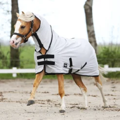 Vliegendeken Epplejeck Full Neck Zilver -Ruiter Hoek Verkoopwinkel vliegendeken epplejeck full neck zilver 1500x1500 108608