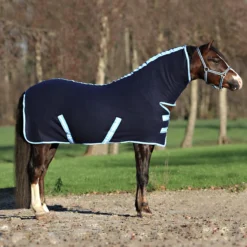 Zweetdeken Epplejeck Selva Junior Donkerblauw -Ruiter Hoek Verkoopwinkel zweetdeken epplejeck selva junior donkerblauw 1500x1500 98305