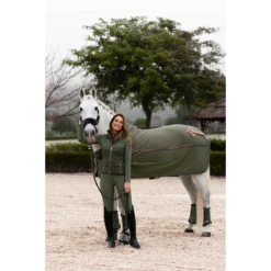 Zweetdeken Equestrian Stockholm Evening Haze Lichtgroen -Ruiter Hoek Verkoopwinkel zweetdeken equestrian stockholm evening haze lichtgroen 1500x1500 153665