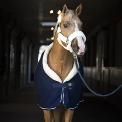 Zweetdeken Horsegear Allure Donkerblauw -Ruiter Hoek Verkoopwinkel zweetdeken horsegear allure donkerblauw 1500x1500 116317