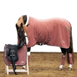 Zweetdeken SKØL Per Roze -Ruiter Hoek Verkoopwinkel zweetdeken skol per roze 1500x1500 130254